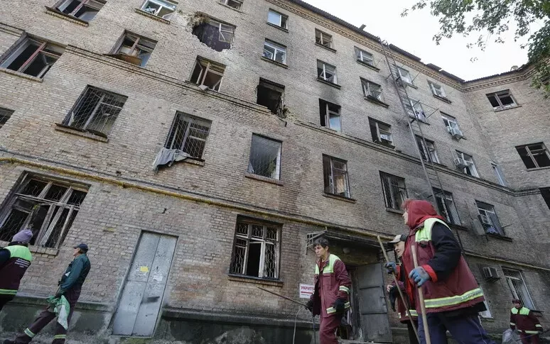 Missili e droni russi su Kiev, "città sotto attacco". Ma Dmitriev apre alla "soluzione diplomatica". I Volenterosi: "Armi all Missili e droni russi su Kiev, "città sotto attacco". Ma Dmitriev apre alla "soluzione diplomatica". I Volenterosi: "Armi all