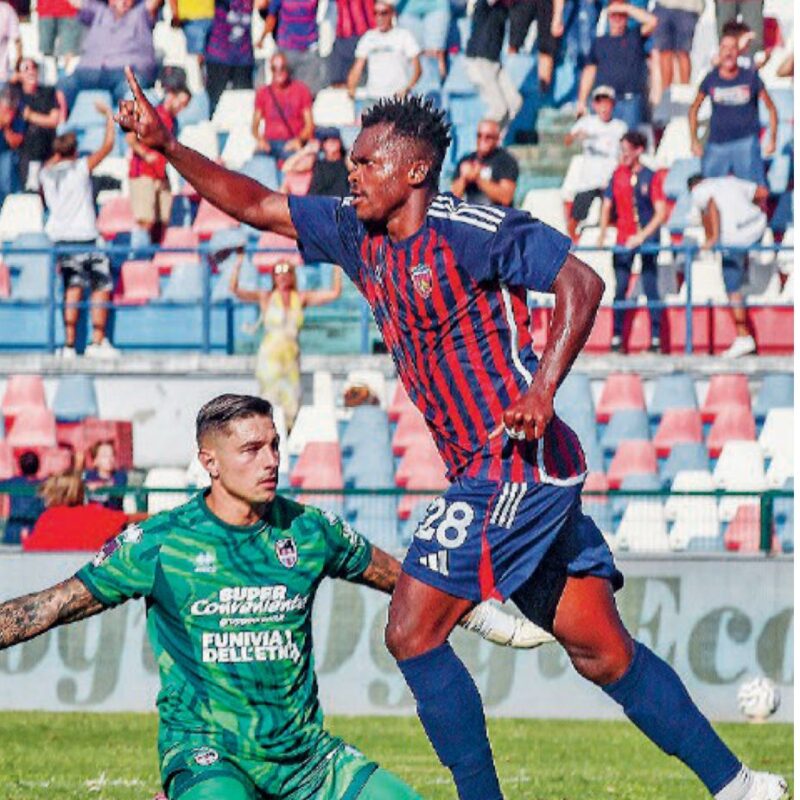 Cosenza, pareggio e recriminazioni contro l'Altamura: non basta Kouan, ma l'arbitraggio è penalizzante