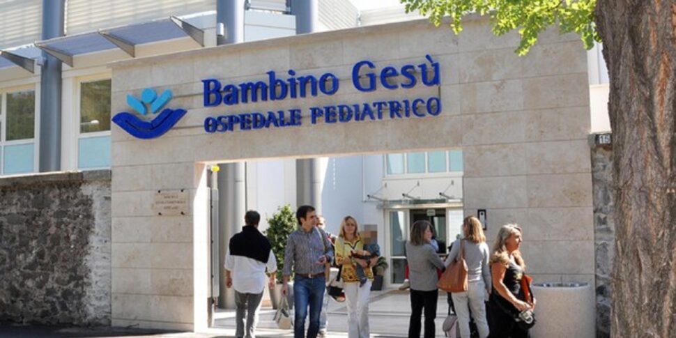 È originario di Acri il bambino caduto dalla finestra a Roma. Il sindaco del comune cosentino: "Tieni duro" È originario di Acri il bambino caduto dalla finestra a Roma. Il sindaco del comune cosentino: "Tieni duro"