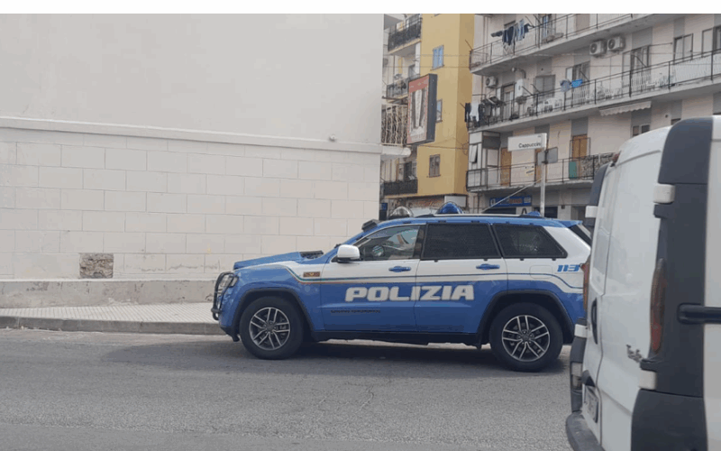 Crotone, lite per un parcheggio finisce nel sangue: 66enne accoltellato alla schiena, fermato l’aggressore