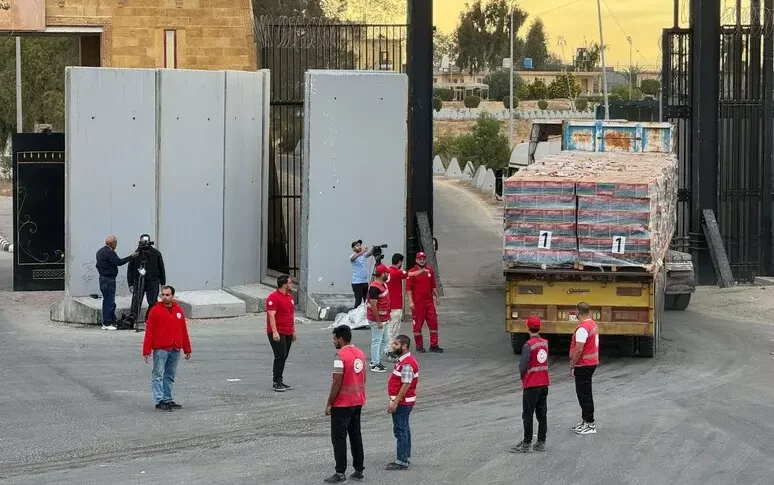 sanzioni revocate israele riapre il valico di rafah agli aiuti identificate le salme dei primi due ostaggi oggi hamas restituir224 altri 4 corpi