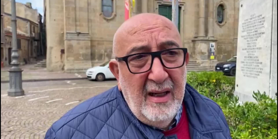Il sindaco di Capizzi: "Poteva essere una strage. Siamo sconvolti e arrabbiati". Fiaccolata e lutto cittadino