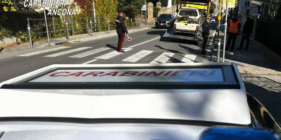 https://assets.gazzettadelsud.it/2025/11/Carabinieri-di-Ancona-970x485.jpg