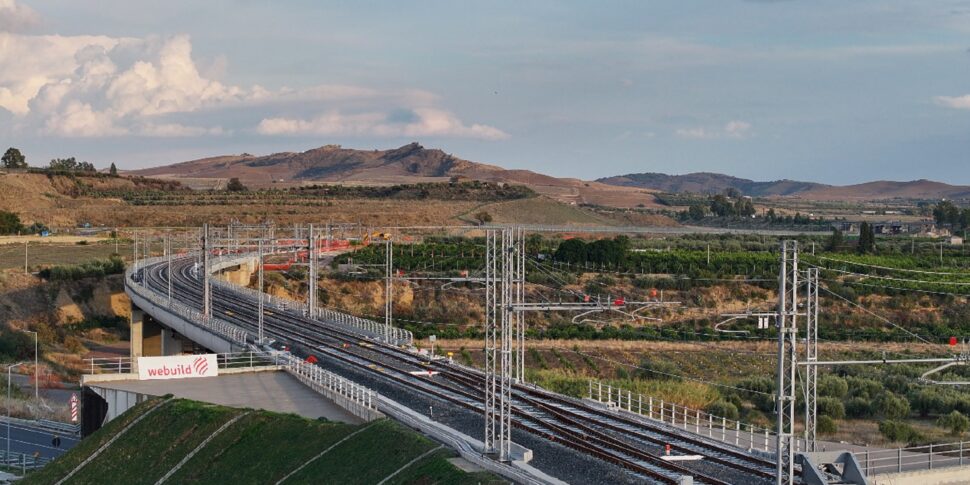 Rapporto Svimez: ecco come cambia la Sicilia grazie alle opere ferroviarie Rapporto Svimez: ecco come cambia la Sicilia grazie alle opere ferroviarie