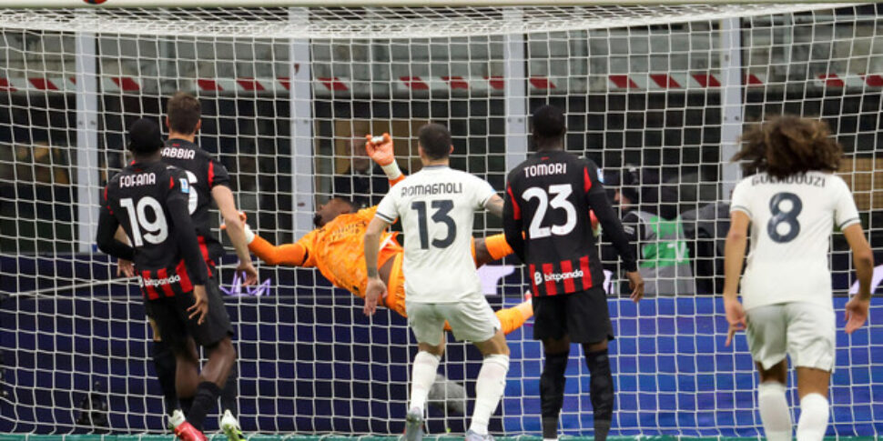 "Corto muso" Milan, Maignan blinda la porta e Leao segna: Lazio ko. Rossoneri primi almeno per una notte