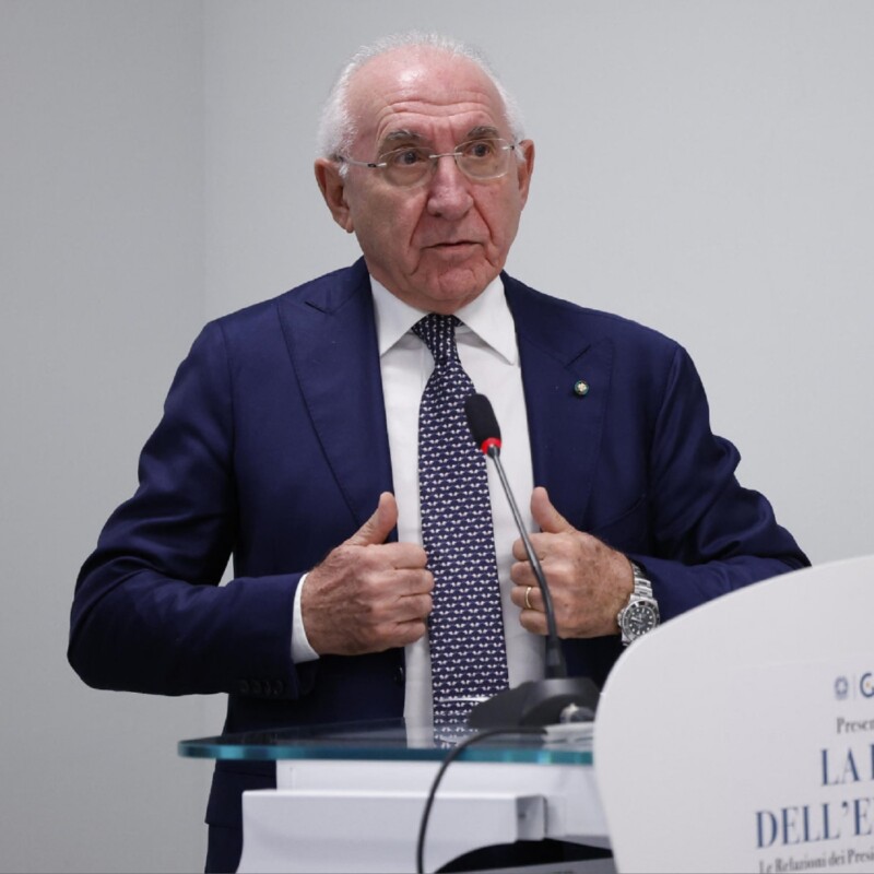 Il presidente dell'autorità Garante della Privacy: "Nessuna dimissione, agiamo in autonomia"