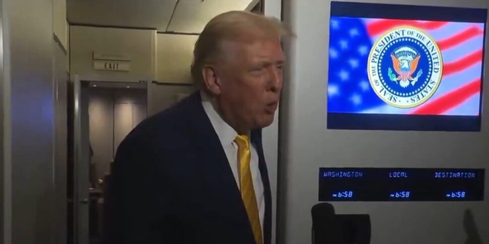 Trump insulta una giornalista": "Stai zitta cicciona". L