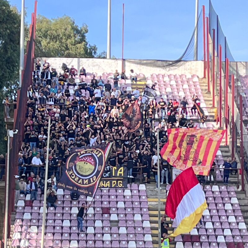 La Reggina cade ancora, apoteosi Igea Virtus: i barcellonesi continuano a sognare
