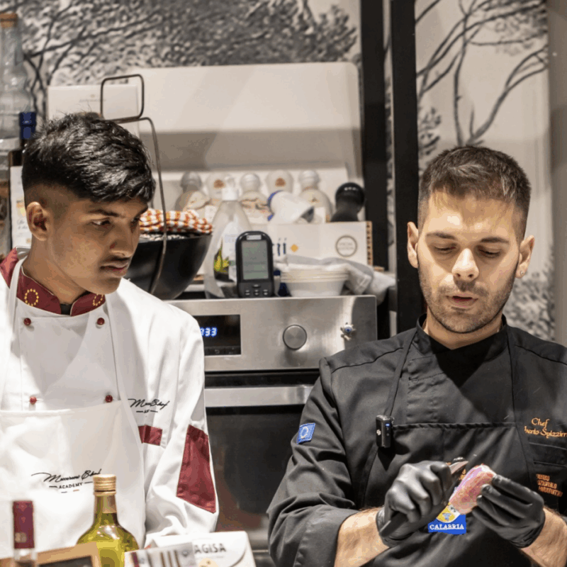 “Cuochi d'altri mondi”. Al via a Cosenza in corsi di cucina per l'integrazione sociale