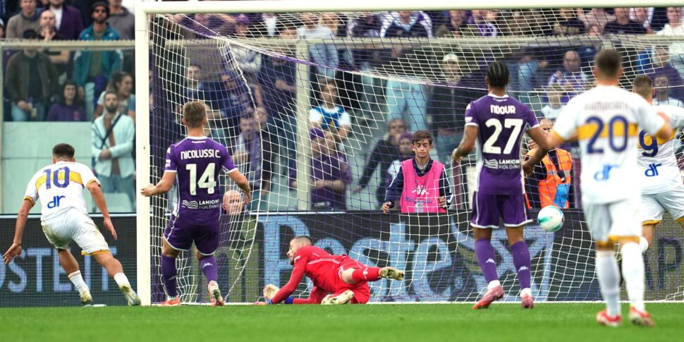Sprofondo Viola, la Fiorentina cade in casa col Lecce e Pioli è ai titoli di coda. Pari tra Torino e Pisa