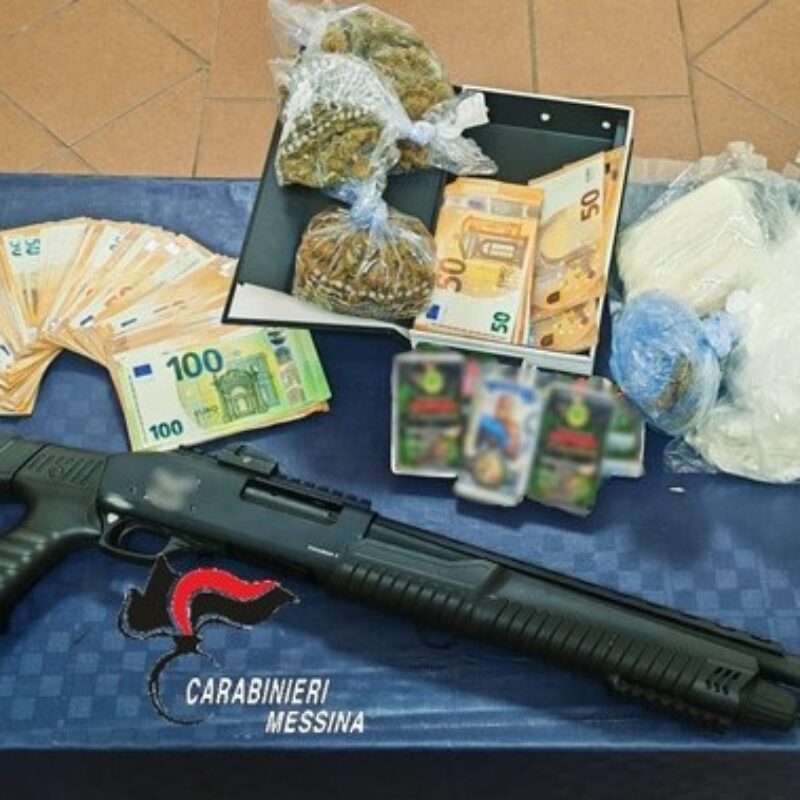 Armi e oltre 3 chili di droga sequestrati ad un 53enne di Messina sud. In casa anche 17mila euro in contanti