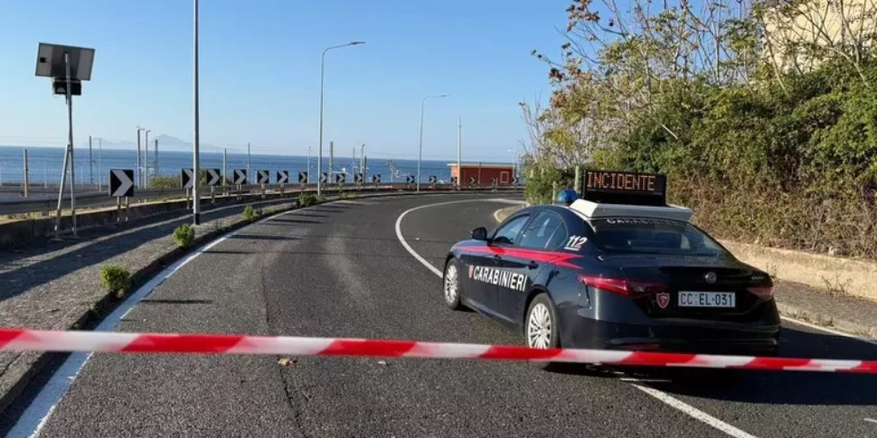 Incidente frontale tra un