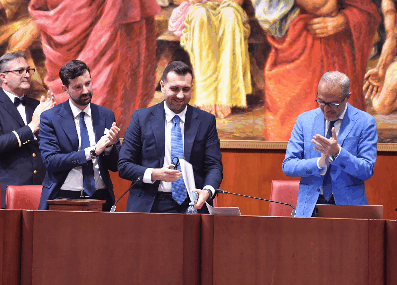 I primi "strascichi" del nuovo Consiglio in Calabria: amara sorpresa per Caputo e tensioni ormai palesi nel Pd