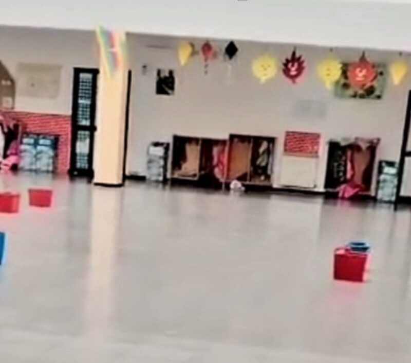 Messina, alla scuola “Mauro” piove sempre dal tetto... E non c’è linea telefonica