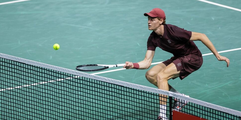 Sinner è di nuovo il re del mondo: batte Auger Aliassime, vince Parigi e torna numero 1 Atp. Jannik: "E Sinner è di nuovo il re del mondo: batte Auger Aliassime, vince Parigi e torna numero 1 Atp. Jannik: "E