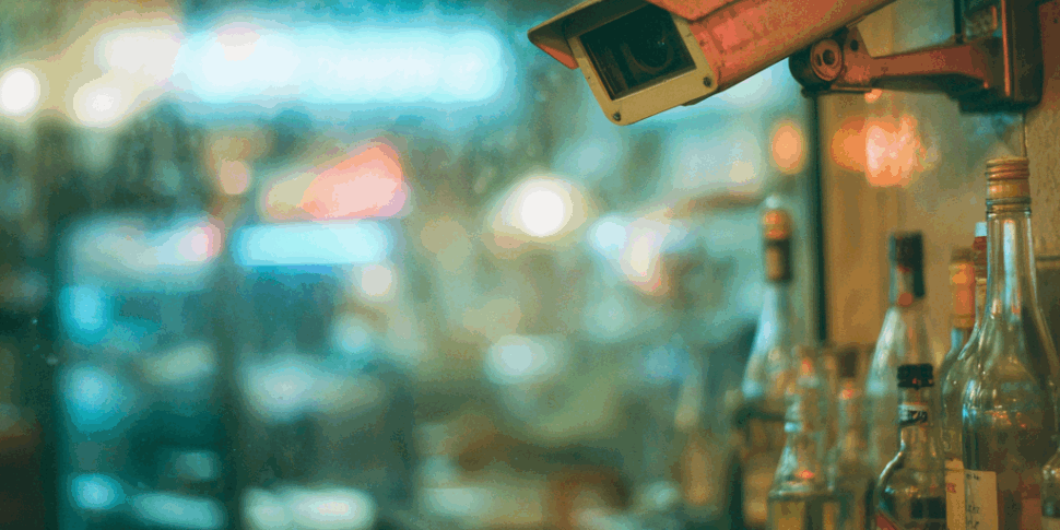 dormiva nel bar dove lavorava 18 ore al giorno sorvegliata con una telecamera donna ridotta in schiavit249 nel chietino da Feedpress.me dormiva nel bar dove lavorava 18 ore al giorno sorvegliata con una telecamera donna ridotta in schiavit249 nel chietino