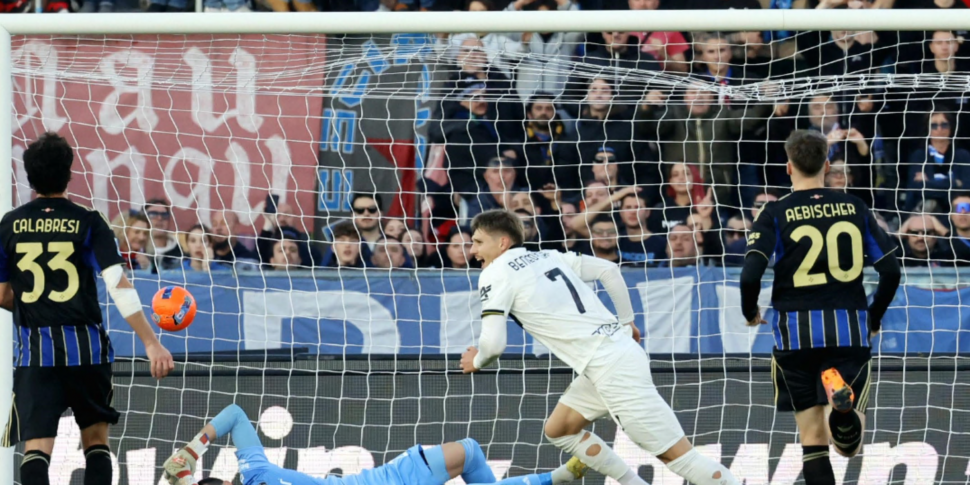 zampata salvezza del parma i giallobl249 espugnano pisa con un rigore di benedyczak nzola espulso