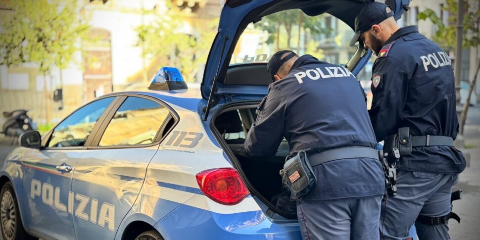 La droga pronta per lo spaccio e l La droga pronta per lo spaccio e l