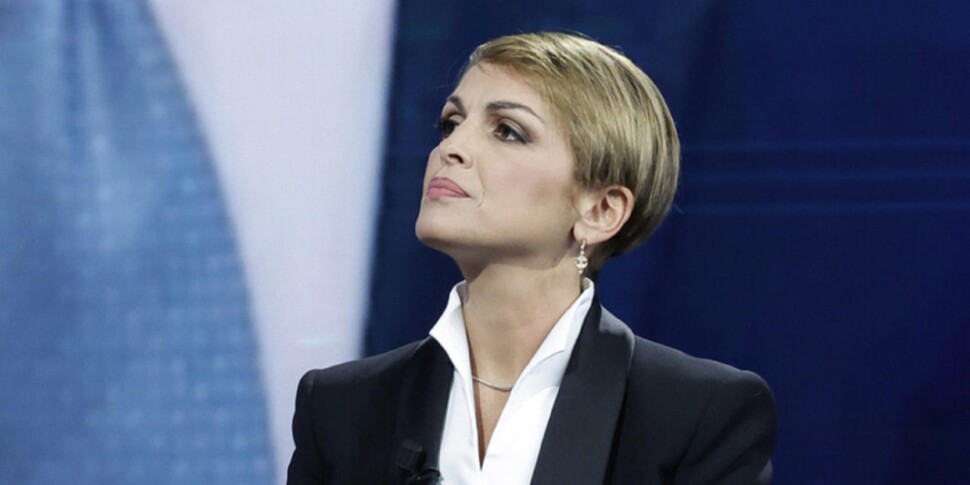 https://assets.gazzettadelsud.it/2025/12/Francesca-Pascale-scaled-970x485-1765554966.jpg