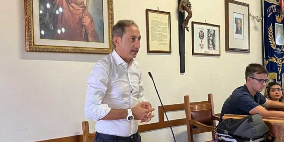 Paola, l’opposizione tenta di fare squadra in consiglio: appello di Di Natale all’unità