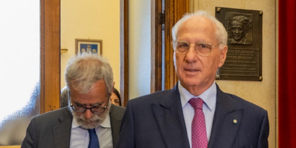https://assets.gazzettadelsud.it/2025/12/Pietro-Ciucci-Il-suo-arrivo-a-Palazzo-Zanca-970x485-1766518392.jpg