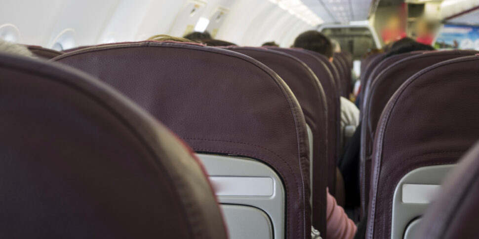 https://assets.gazzettadelsud.it/2025/12/aereo-posti-passeggeri-970x485.jpg