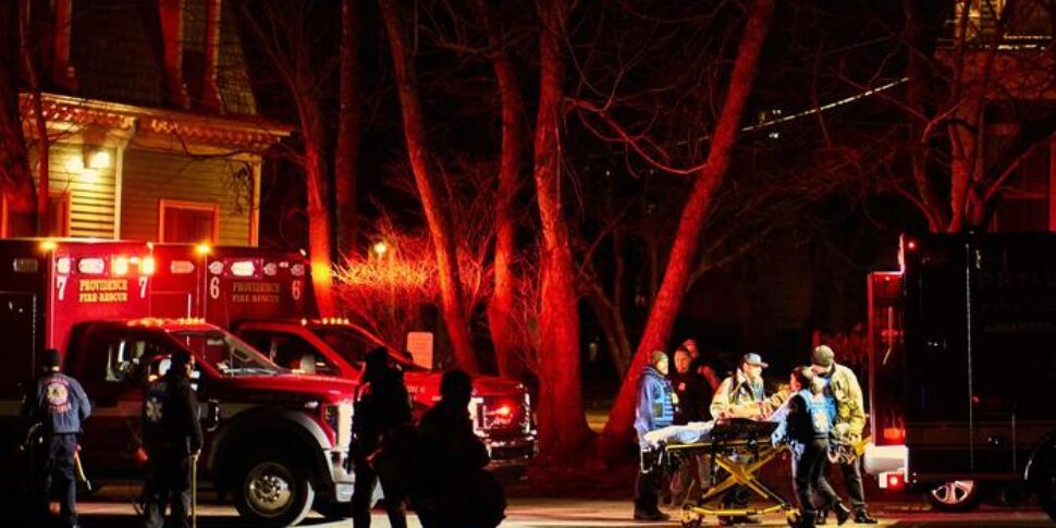choc alla brown university uccisi due studenti e ferite altre nove persone in una sparatoria c 232 un arresto da Feedpress.me choc alla brown university uccisi due studenti e ferite altre nove persone in una sparatoria c 232 un arresto