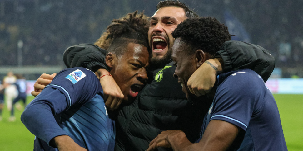 Lazio, che cuore! Resta in 9 sullo 0 0 ma batte il Parma con un gol di Noslin Lazio, che cuore! Resta in 9 sullo 0 0 ma batte il Parma con un gol di Noslin