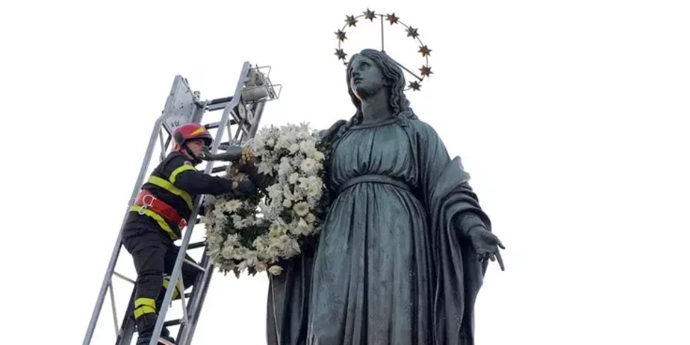 l 8 dicembre sia giorno di felicit224 auguri social di meloni dai vigili del fuoco fiori in braccio alla madonna piazza di spagna da Feedpress.me l 8 dicembre sia giorno di felicit224 auguri social di meloni dai vigili del fuoco fiori in braccio alla madonna piazza di spagna