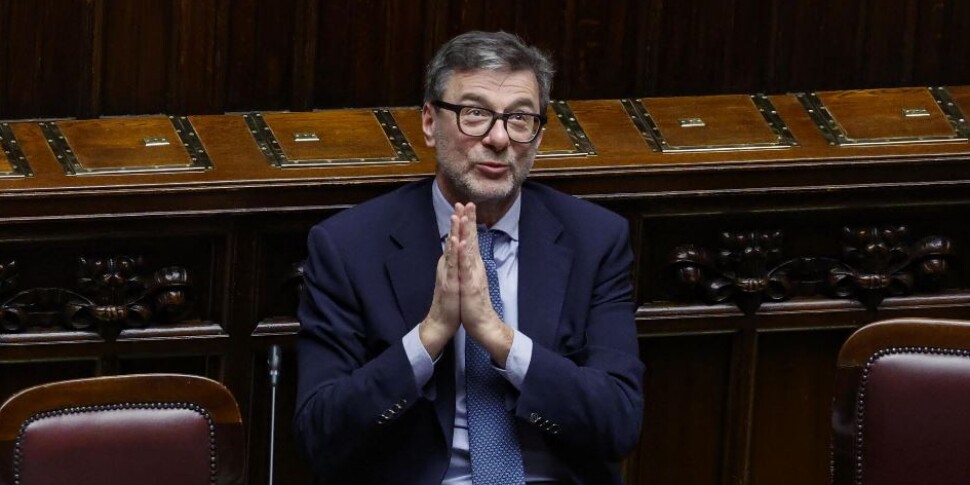 https://assets.gazzettadelsud.it/2025/12/giorgetti1-970x485-1766950964.jpg