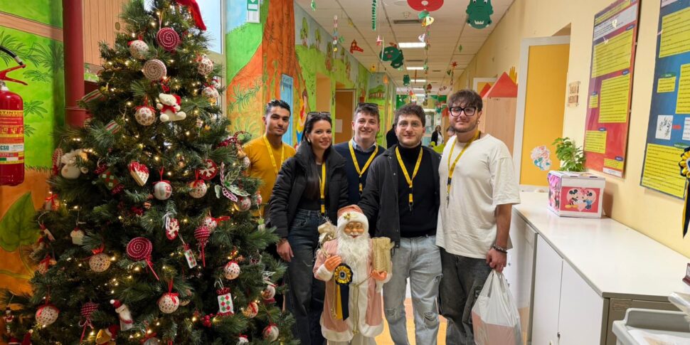 cosenza universit224 futura dona giochi ai bambini del reparto di pediatria dell8217annunziata da Feedpress.me cosenza universit224 futura dona giochi ai bambini del reparto di pediatria dell8217annunziata