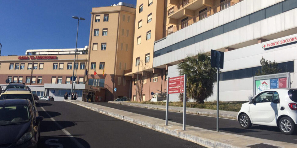 https://assets.gazzettadelsud.it/2025/12/ospedale-biancavilla-970x485-1764838026.jpg