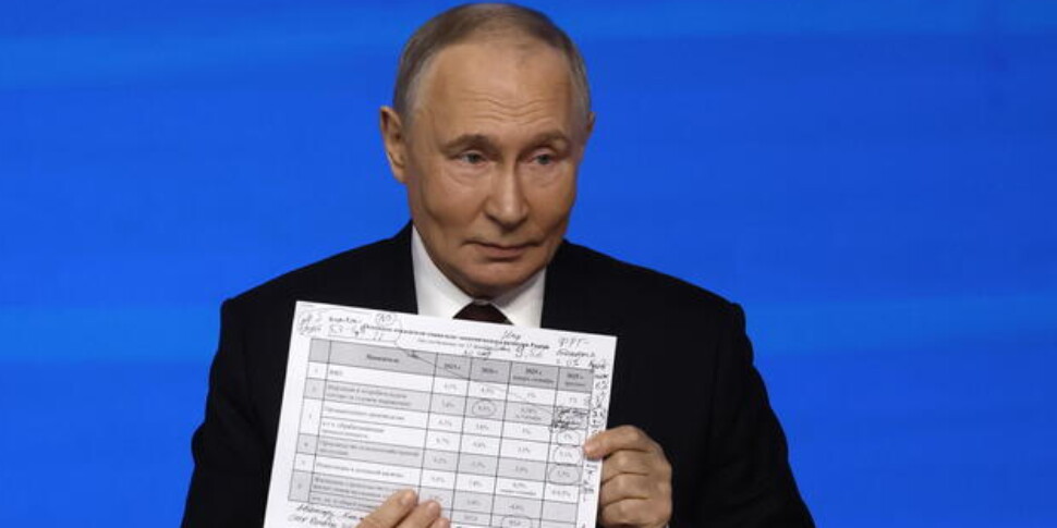 https://assets.gazzettadelsud.it/2025/12/putin-1-970x485-1766143564.jpg