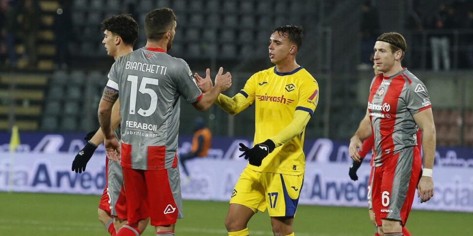 Scontro salvezza senza colpi, Cremonese Verona 0 0: allo Zini vince la paura