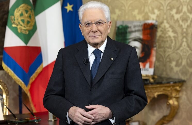https://assets.gazzettadelsud.it/2026/01/mattarella-capodanno-744x485.jpg