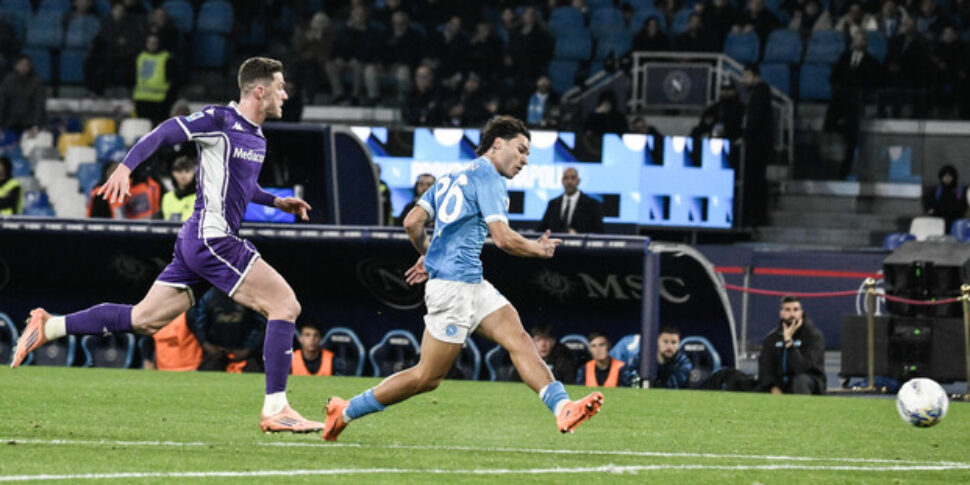 il napoli torna a vincere con un super vergara ma si fa male capitan di lorenzo da Feedpress.me il napoli torna a vincere con un super vergara ma si fa male capitan di lorenzo