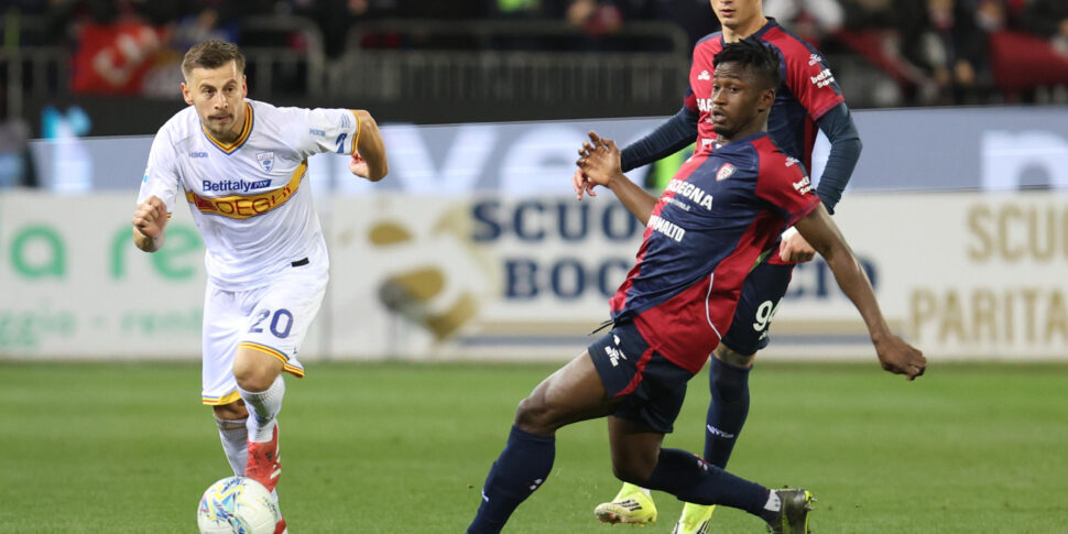 Colpaccio Lecce: Cagliari battuto 2 0, la salvezza è più vicina