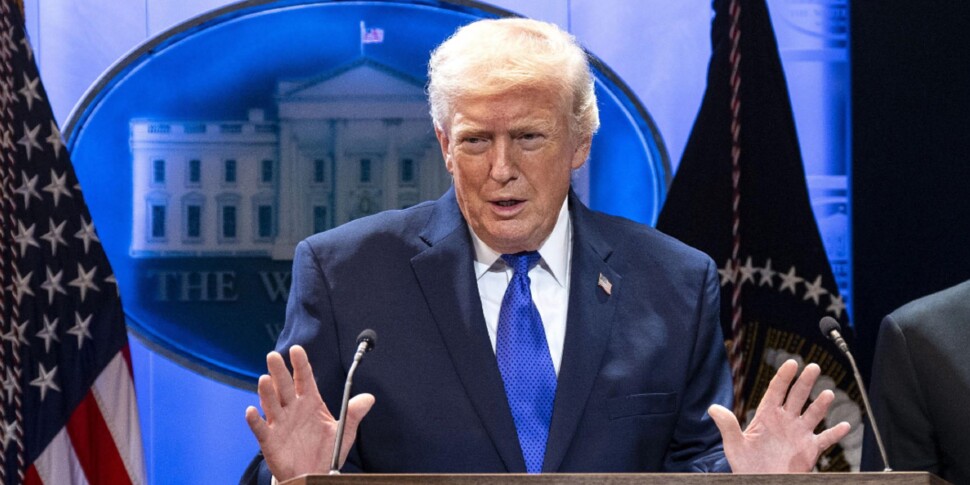 trump nuovi dazi globali al 10 dopo la bocciatura della corte suprema da Feedpress.me trump nuovi dazi globali al 10 dopo la bocciatura della corte suprema