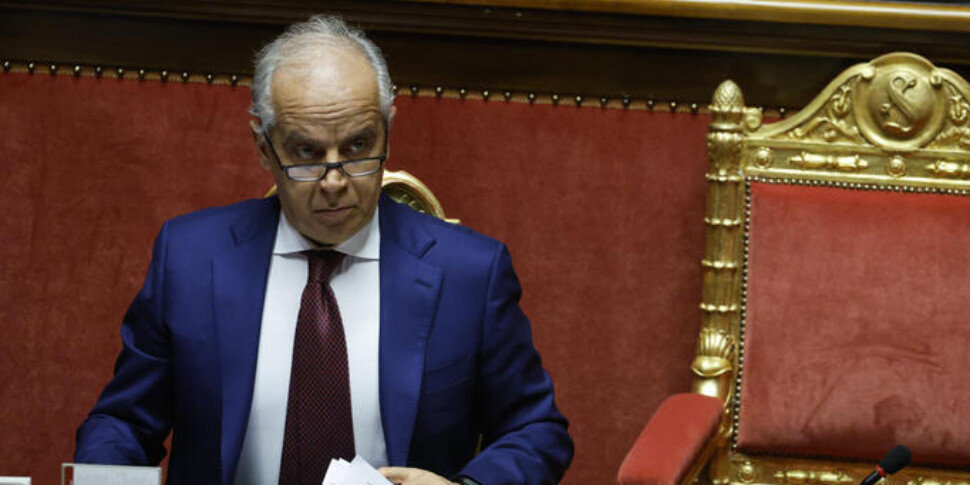 Piantedosi: "Ci vuole il fermo preventivo". Incontro al Quirinale tra Mattarella e il sottosegretario Mantovano