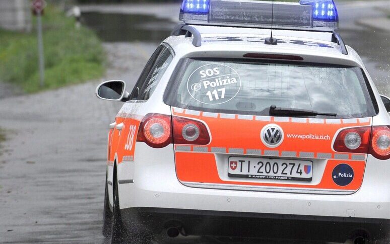https://assets.gazzettadelsud.it/2026/02/svizzera-polizia-774x485.jpg