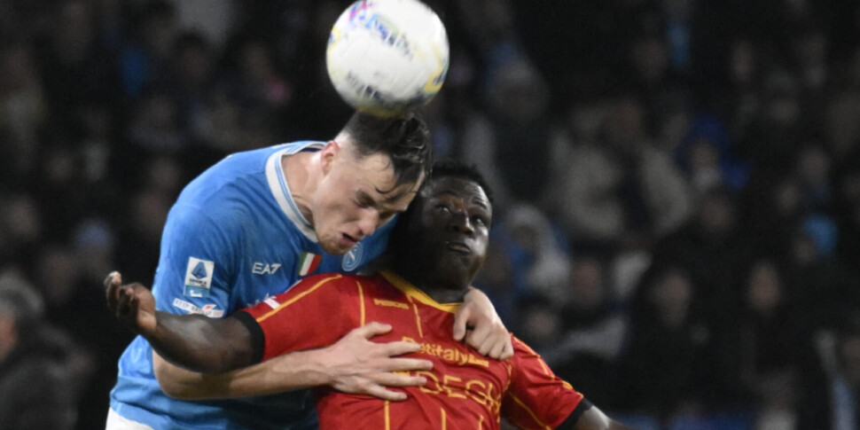 Napoli Lecce, malore in campo per Banda