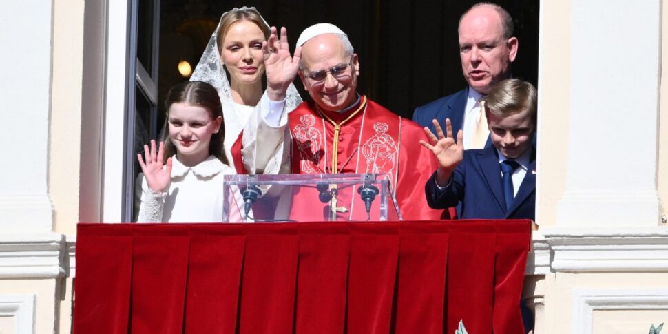 https://assets.gazzettadelsud.it/2026/03/Papa-Leone-XIV-with-Prince-Albert-II-of-Monaco-and-his-wife-Princess-Charlene-and-their-children-Gabriella-L-and-Jacques-970x485.jpg
