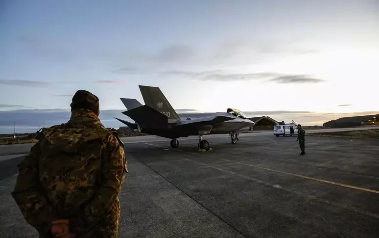 attacco con drone a una base italiana in kuwait nessun ferito distrutto un velivolo della task force air da Feedpress.me attacco con drone a una base italiana in kuwait nessun ferito distrutto un velivolo della task force air