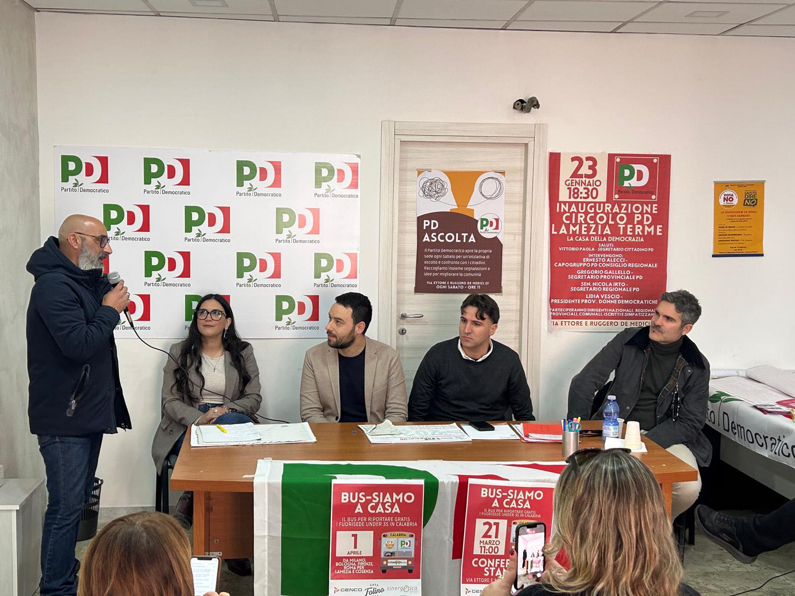 ”Bus-siamo a Casa": da Milano alla Calabria, il viaggio gratuito per il rientro dei fuori sede a Pasqua