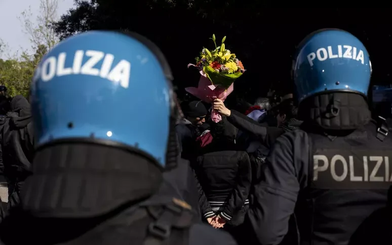 https://assets.gazzettadelsud.it/2026/03/manifestazione-anarchica-roma-774x485.webp