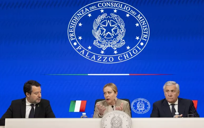 https://assets.gazzettadelsud.it/2026/03/meloni-salvini-tajani-774x485.webp