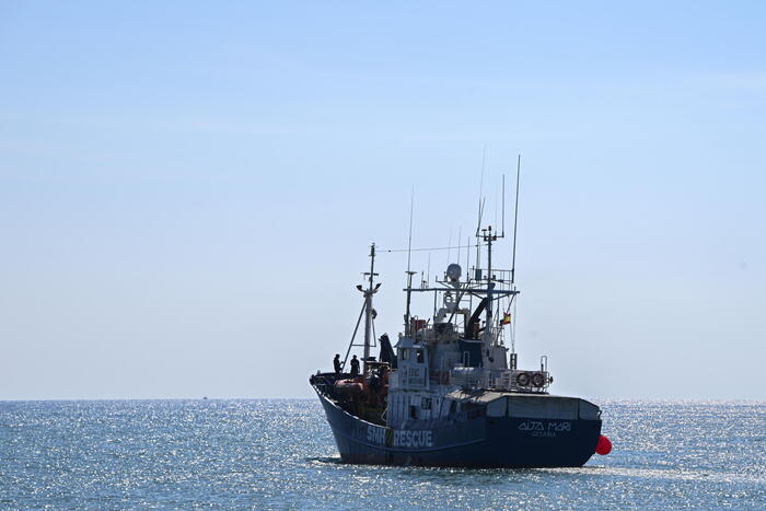 Migranti, domani sbarco a Vibo Marina: attesa la nave Aita Mari con 32 persone a bordo