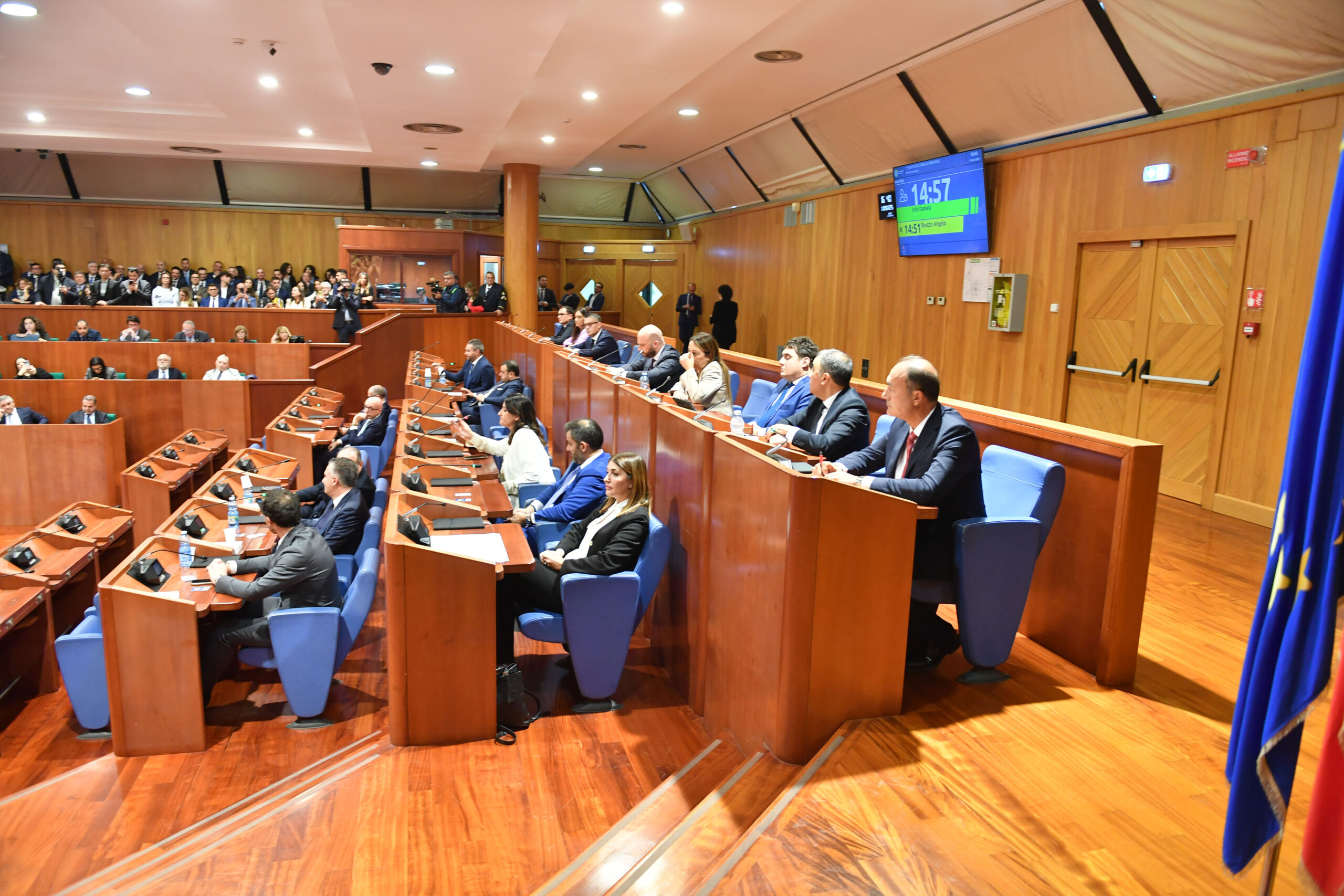 Regione Calabria, la maggioranza stringe i tempi ed è scontro sui sottosegretari