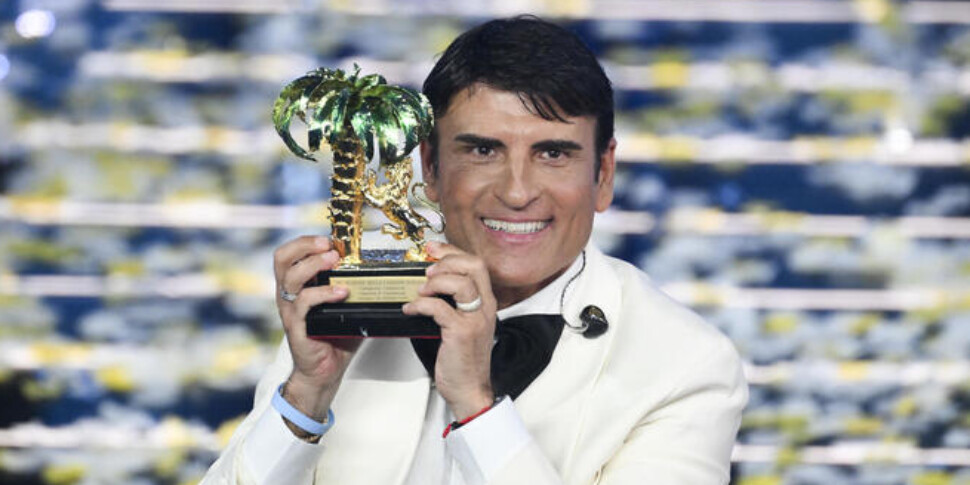 sal da vinci e la vittoria di tutti quelli come me che vengono dal basso mi avete regalato un affetto clamoroso da Feedpress.me sal da vinci e la vittoria di tutti quelli come me che vengono dal basso mi avete regalato un affetto clamoroso