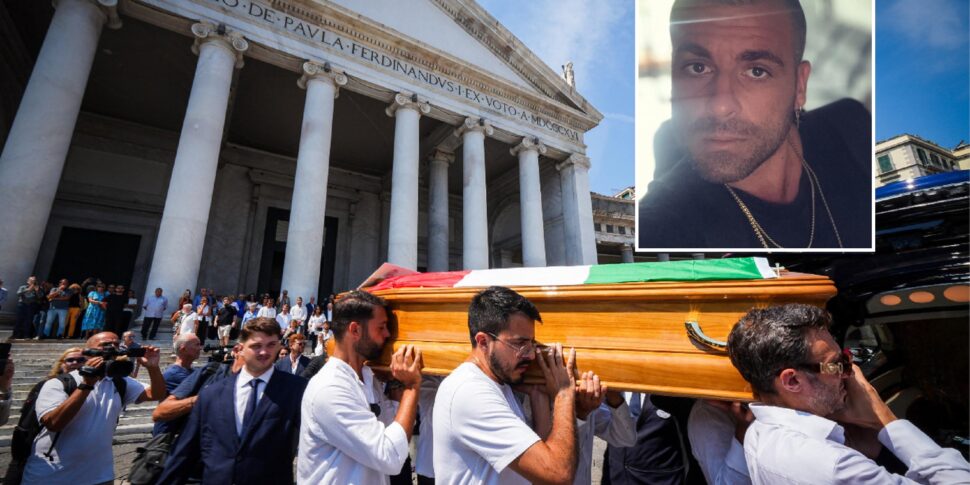 https://assets.gazzettadelsud.it/2026/04/I-funerali-di-Michele-Noschese-il-DJ-morto-ad-Ibiza-noto-come-Godzi-Napoli-18-Agosto-2025-970x485.jpg